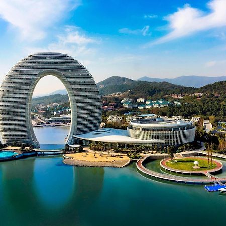 Sheraton Huzhou Taihu Lake Hot Spring Resort & Spa Exterior foto