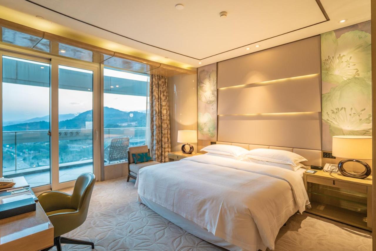Sheraton Huzhou Taihu Lake Hot Spring Resort & Spa Exterior foto