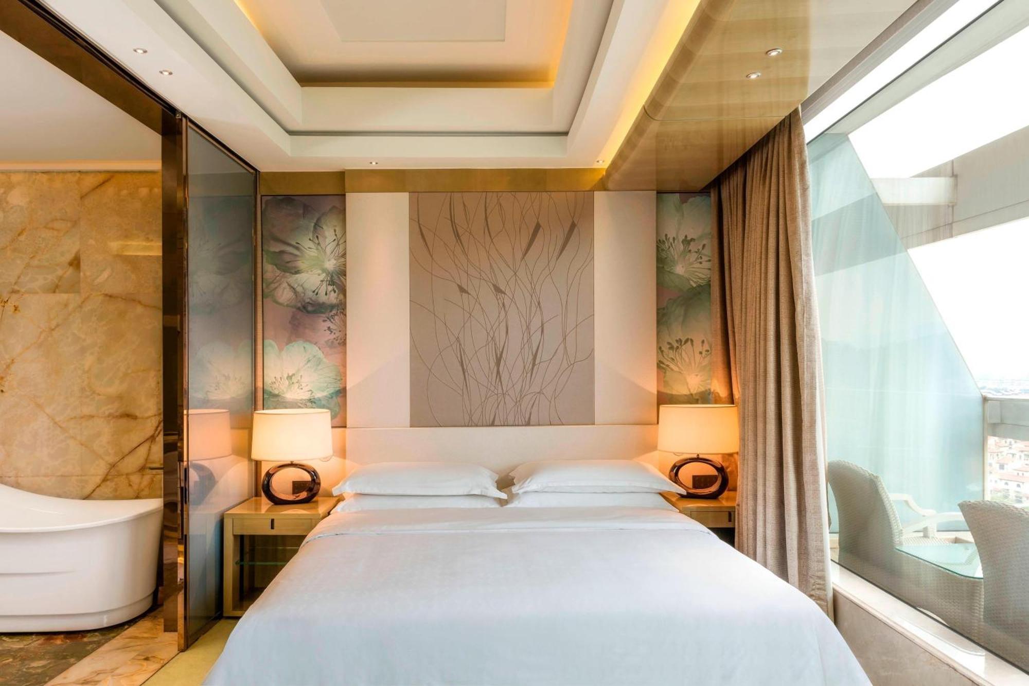 Sheraton Huzhou Taihu Lake Hot Spring Resort & Spa Exterior foto